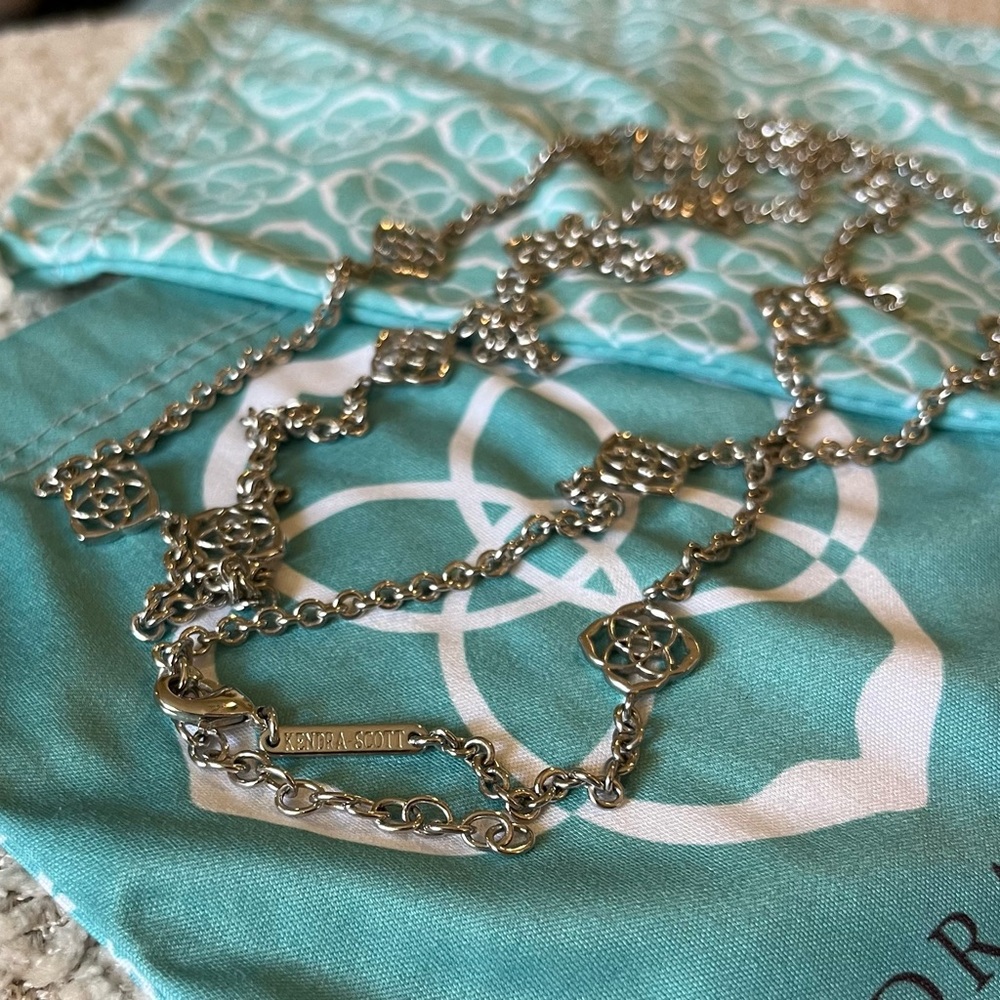 Kendra Scott Silver Chain Medallion Necklace
